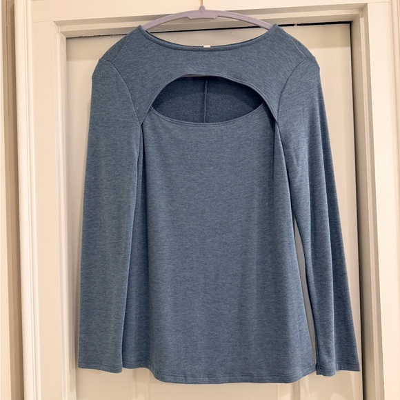 Emerald Peek-a-boo Top - Ocean Blue - Picture 1 of 4